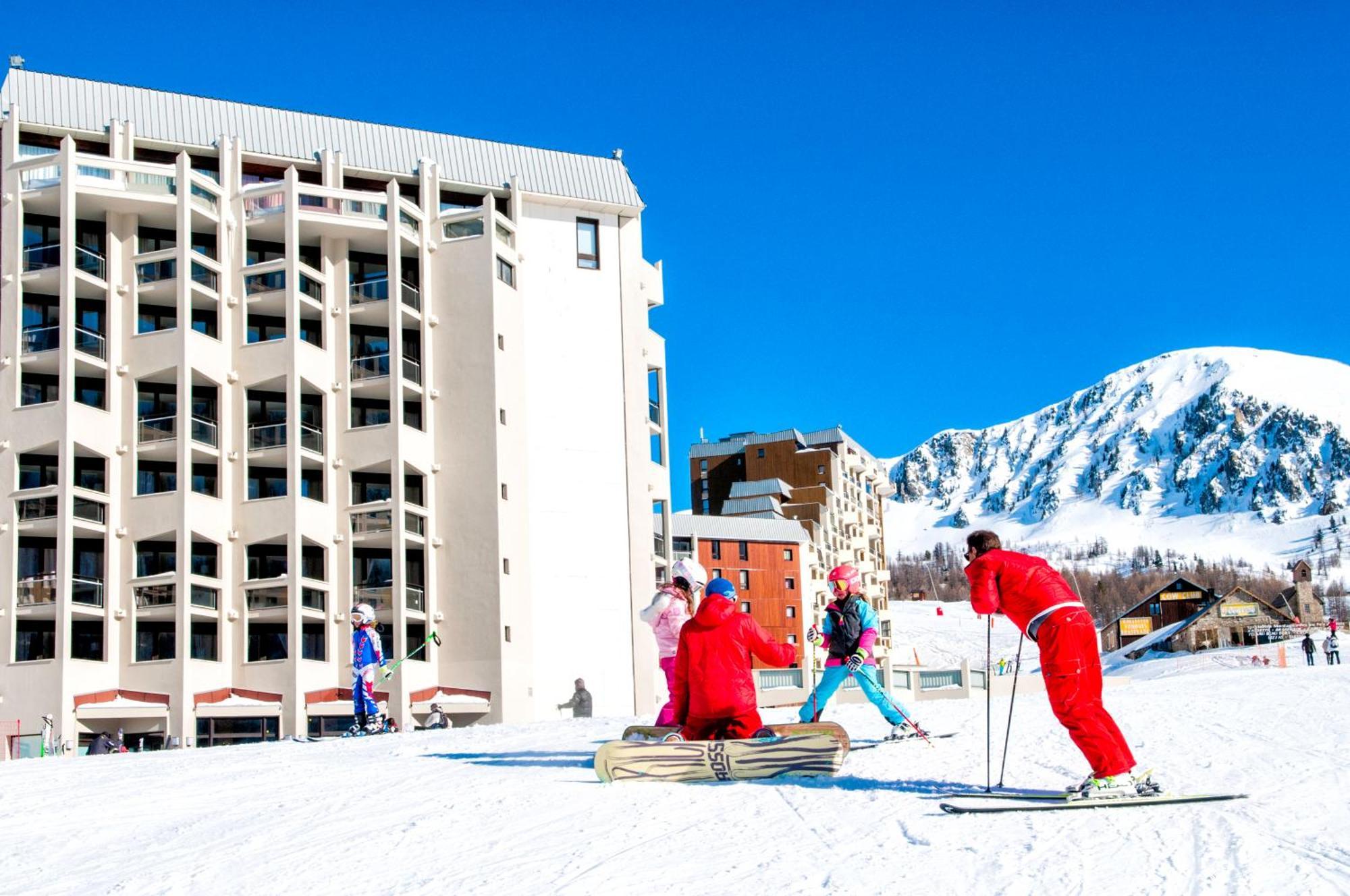 Sowell Hotels Le Pas Du Loup อิโซลา 2000 ภายนอก รูปภาพ