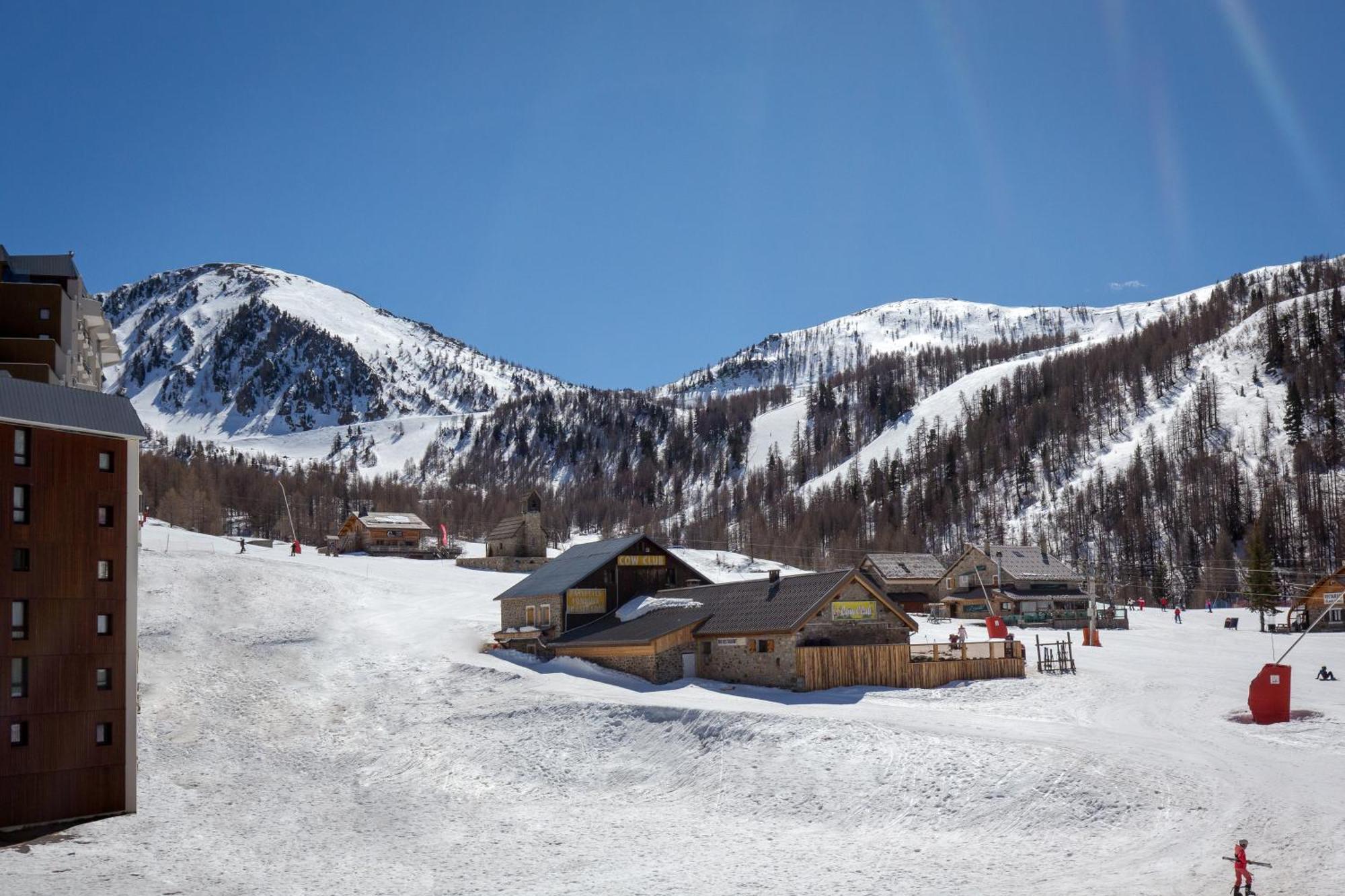 Sowell Hotels Le Pas Du Loup อิโซลา 2000 ภายนอก รูปภาพ