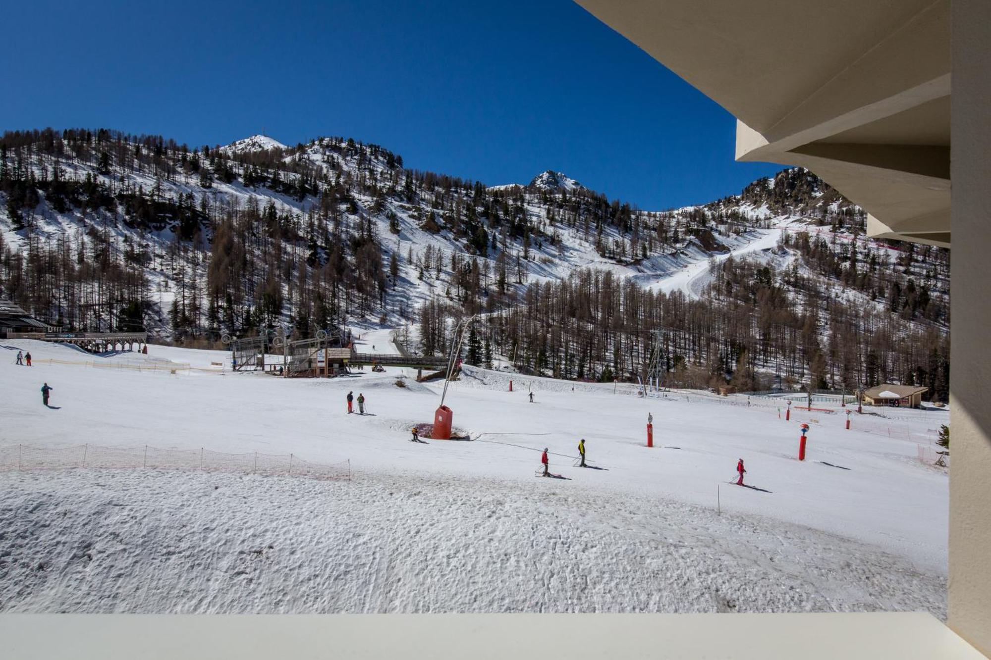 Sowell Hotels Le Pas Du Loup อิโซลา 2000 ภายนอก รูปภาพ