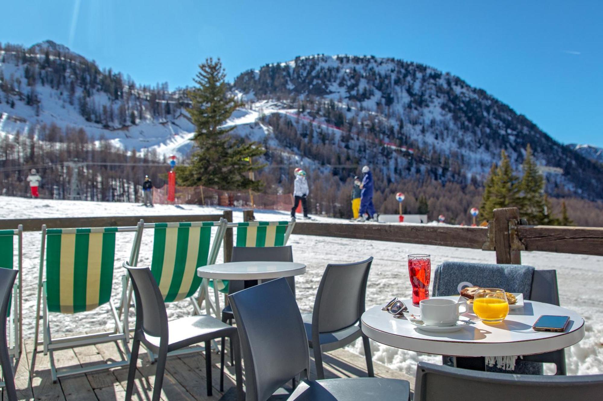 Sowell Hotels Le Pas Du Loup อิโซลา 2000 ภายนอก รูปภาพ