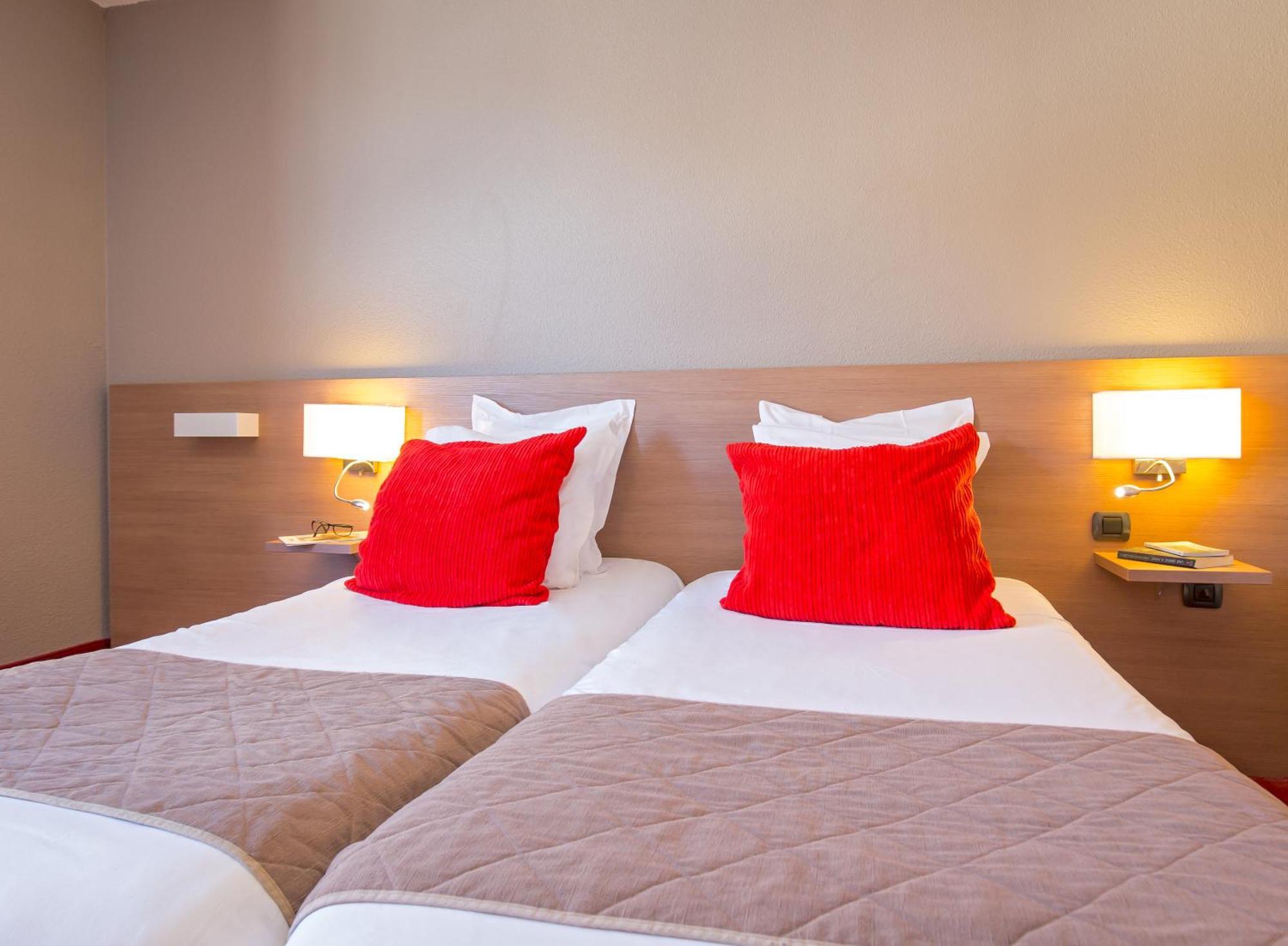 Sowell Hotels Le Pas Du Loup อิโซลา 2000 ภายนอก รูปภาพ