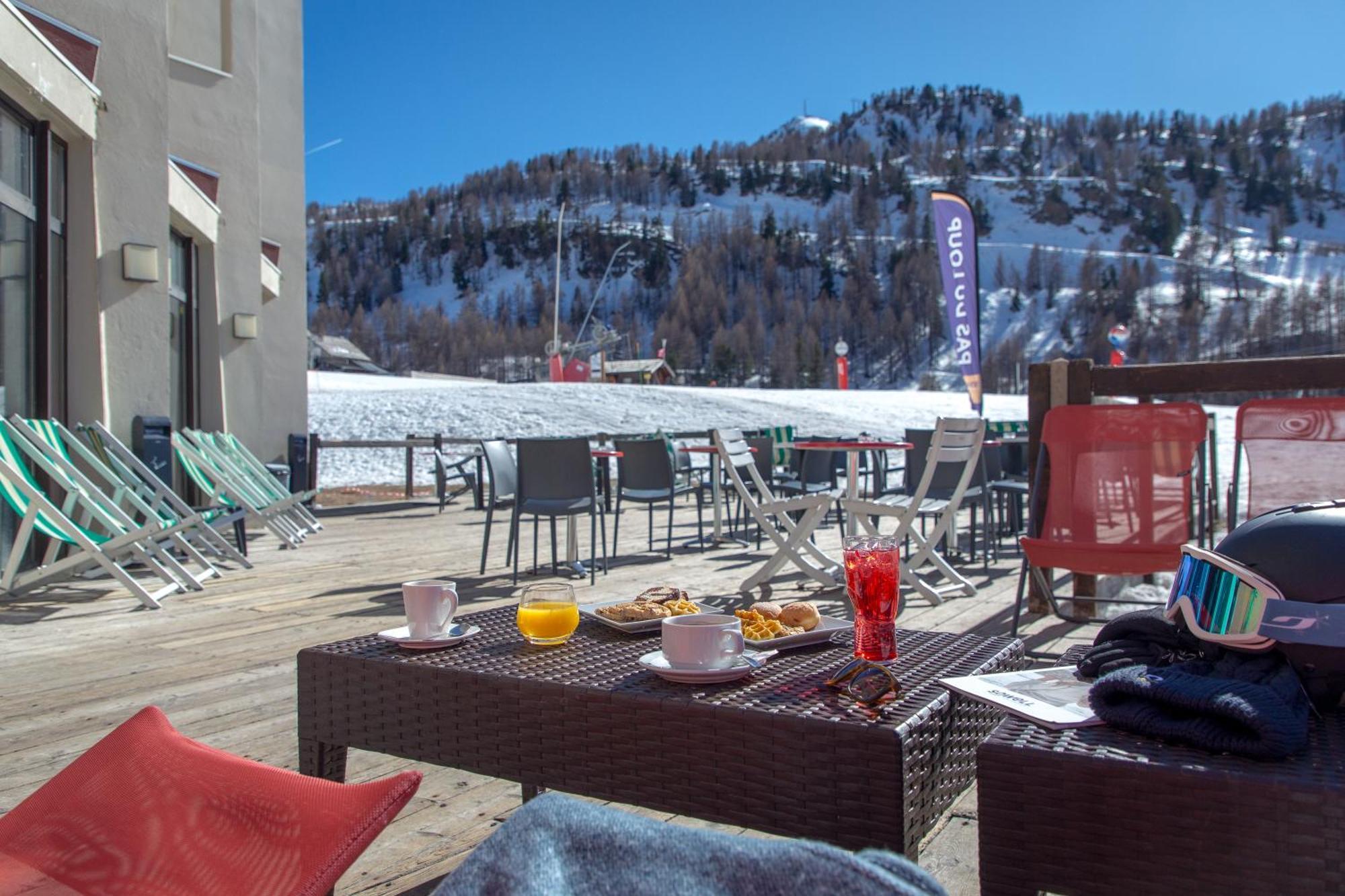 Sowell Hotels Le Pas Du Loup อิโซลา 2000 ภายนอก รูปภาพ