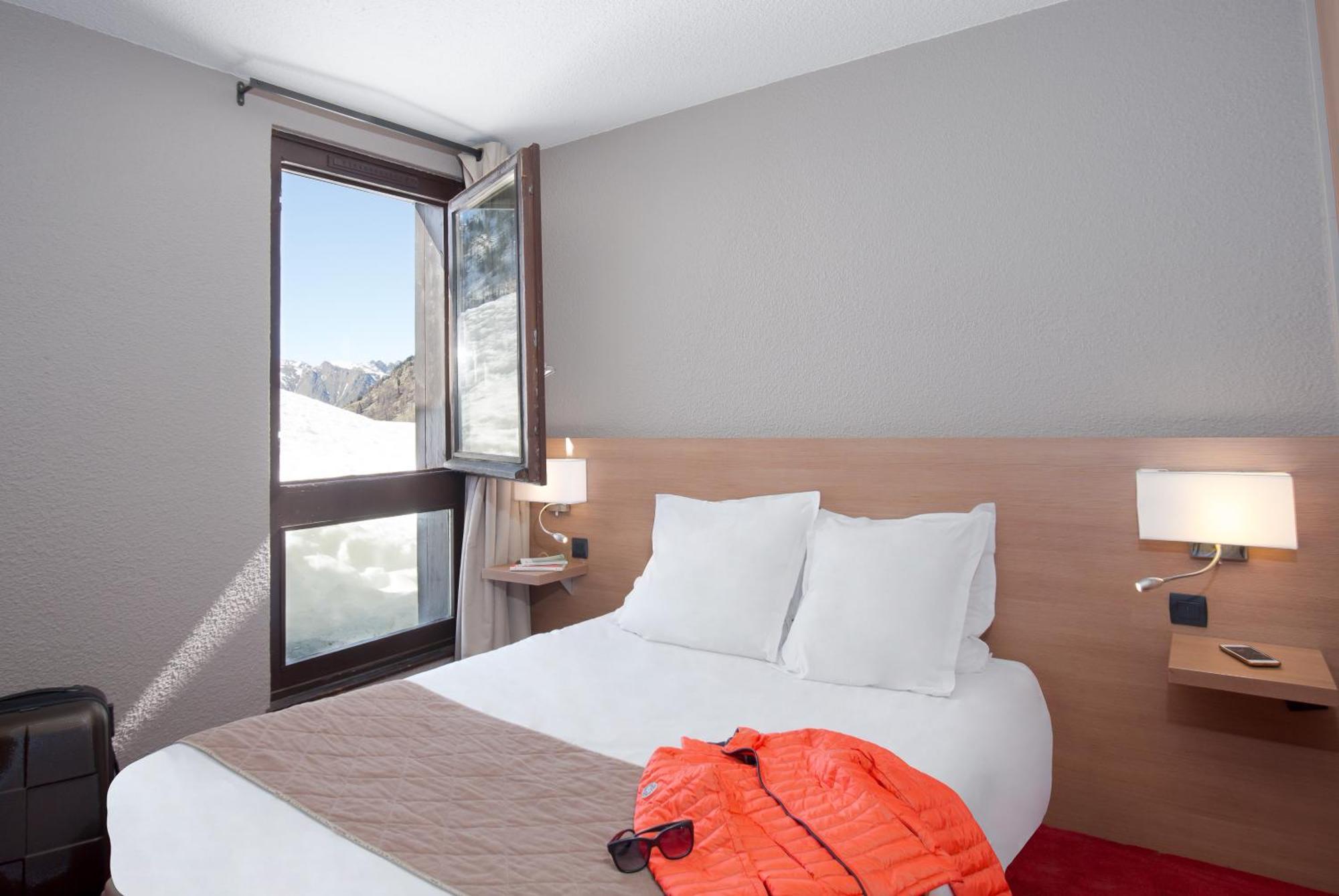 Sowell Hotels Le Pas Du Loup อิโซลา 2000 ภายนอก รูปภาพ